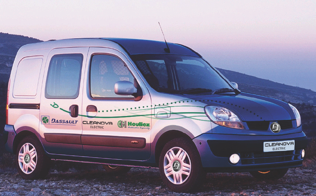 cleanova2 Car Sharing in Paris to Go Electric by 2009