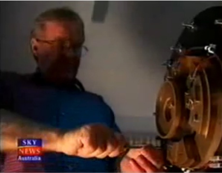 australian-magnetic-motor australian magnetic motor Australian Inventor Claims 440% Efficiency from Magnetic Motor