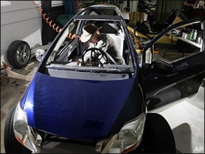 pulse electric car1 300x225 New Oregon Based Electric Three Wheeler Getting 190 MPG