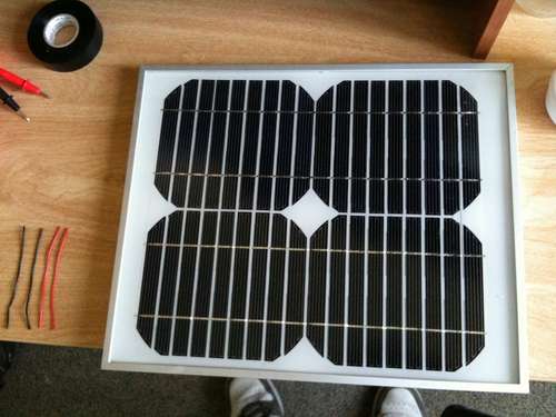 DIY: How to Build Your Own iPhone Solar Panel Charger With Just $50