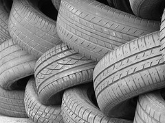 Scrap Tires and Concrete Transformed Into Ecological Building Blocks