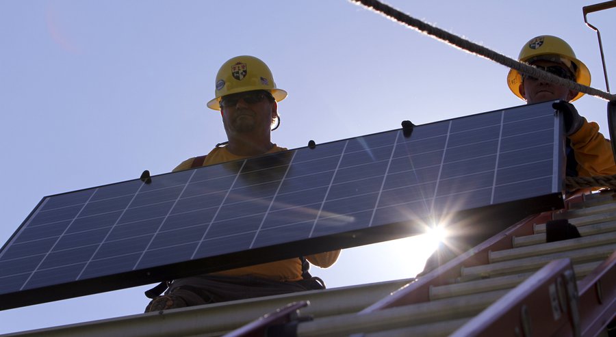 How Solar Power Benefits Low-Income Communities - The Green Optimistic