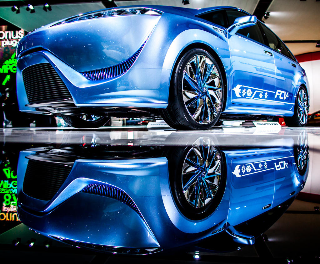 Toyota FCV set for production in 2015.