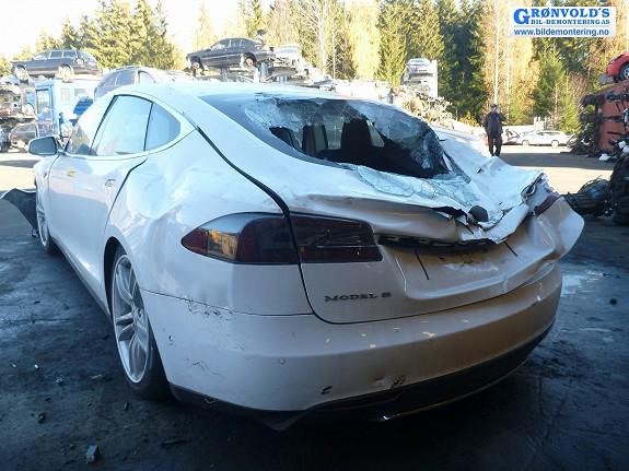 Next Generation Tesla Model S Will Improve Safety Standards The Tesla Crash Landslide Model S